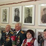 ветераны города Реутова на открытии фотовыставки "Семейные фотохроники"