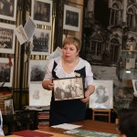 О своих родственниках, чьи фотографии включены в постоянную экспозицию, рассказала руководитель школьного выставочного зала Марина Шубелева