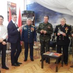 В военно-историческом музее школы №449 Пушкинского района Санкт-Петербурга прошла встреча старшеклассников с военными